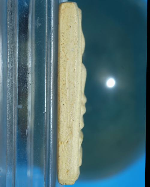 พระสมเด็จ วัดระฆังฯ รุ่น 108ปี เนื้อผง พิมพ์ใหญ่(A_/ปลายยอดเกศเอียง) ปี 2523 มีตรายางชัด มีกล่อง.ธ39