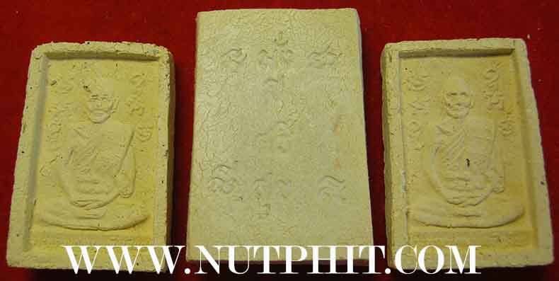 พระพุทธโสธรเนื้อผง ๓ องค์ เดิม ๆ จากวัดครับ*1