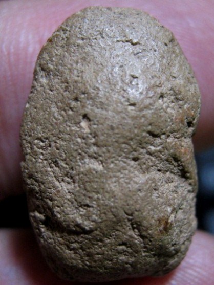 พระเม็ดน้อยหน่า เนื้อดิน จ.สุโขทัย สภาพพอสวย มาพร้อมบัตรรับรองความแท้