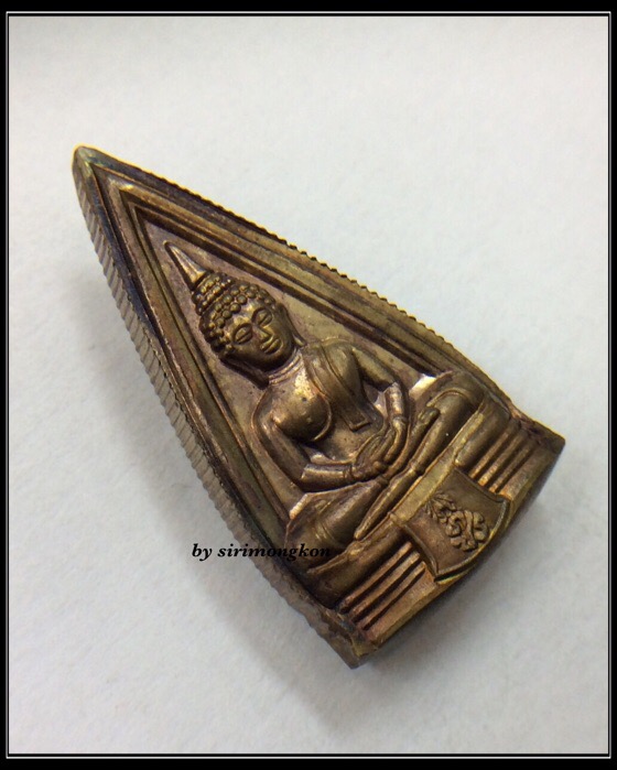 หลวงพ่อโสธร ภปร. พิมพ์2หน้า ขอบฟันเฟือง รุ่นสร้างพระอุโบสถ วัดโสธรวราราม ปี44 เนื้อทองแดง กล่องเดิม