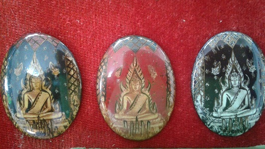 ล็อกเก็ตหลวงพ่อพระพุทธชินราช ปี 2515 พิธีจักรพรรดิ์มหาพุทธาภิเษก 2515 จำนวน3ชิ้น3สีน่าสะสม