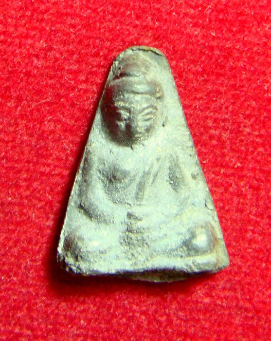 พระเชตุพนพิมพ์หน้าโหนก เนื้อชินเงิน จ.สุโขทัย