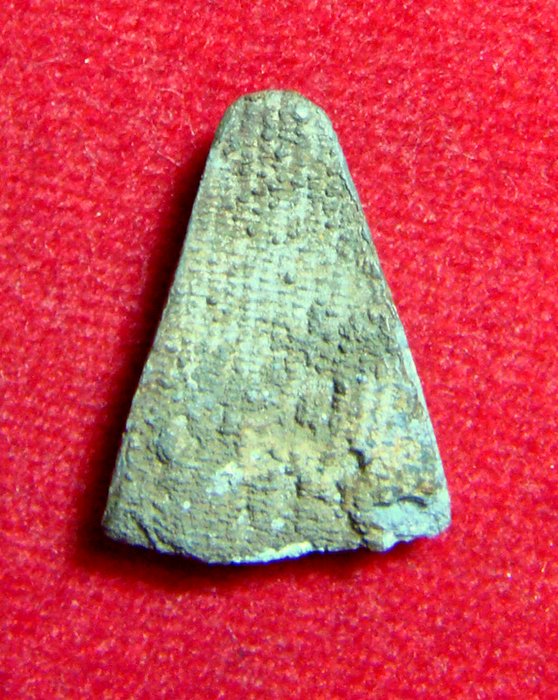 พระเชตุพนพิมพ์หน้าโหนก เนื้อชินเงิน จ.สุโขทัย