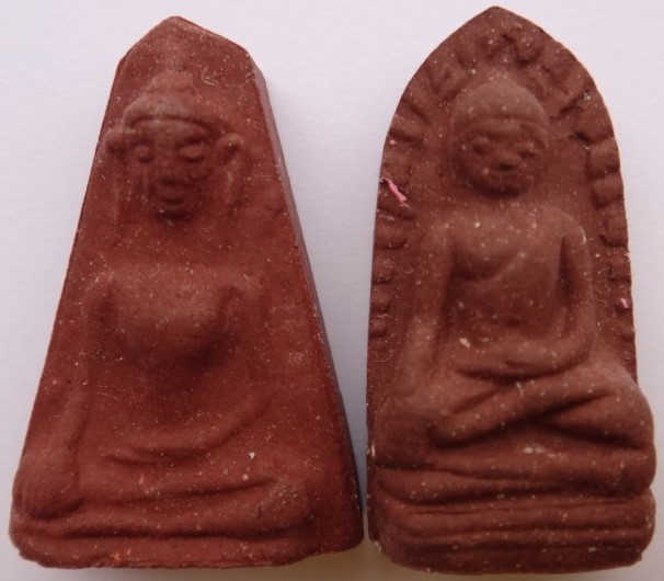 พระชุดเบญจภาคี ที่ระลึกในงานฝังลูกนิมิต หลวงพ่อรวย วัดตะโก ปี2543 เคาะเดียว 