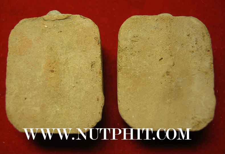 พระปัจเจกพุทธเจ้าประทับสัตว์ ลพ.ฤาษีลิงดำ วัดท่าซุง ทรงไก่ เนื้อดิน แพ็คคู่ 2 องค์*22