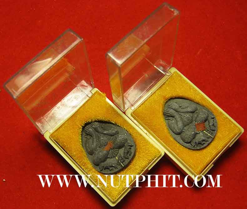 แพ็คคู่ 2 องค์พระปิดตา ลาภ ยศ พูนทวี ลป.คร่ำ วัดวังหว้า ตะกรุดทอง+จีวร+กล่องเดิม*26