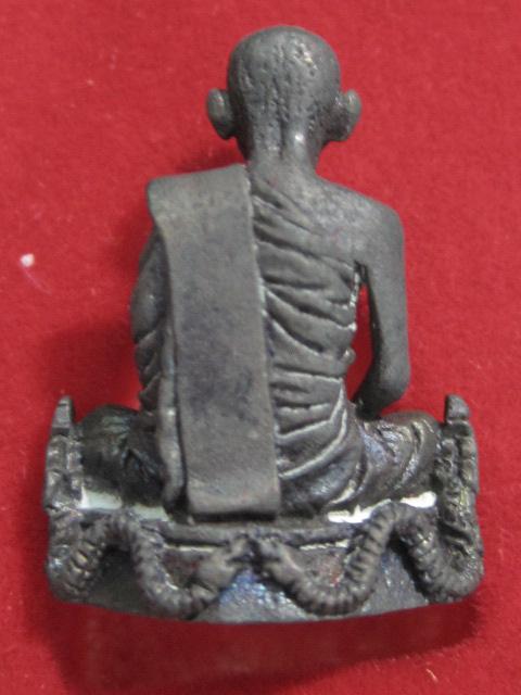 รูปเหมือนหลวงปู่คำพันธ์ รุ่นชัยมงคล ปี37 เนื้อนวะโลหะ กล่องเดิม...2