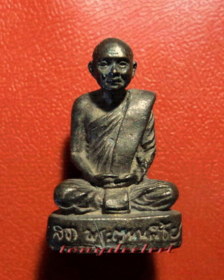 รูปหล่อสมเด็จพระญาณสังวร สมเด็จพระสังฆราช เนื้อนวโลหะ พิมพ์กลาง สวยมากค่ะ