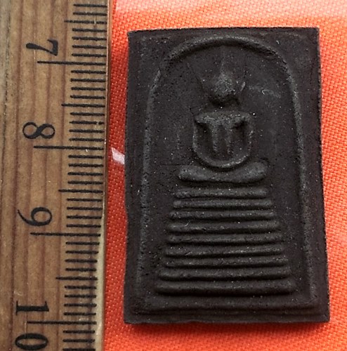 เริ่ม 10 บาท กับ พระผงสมเด็จ แร่เหล็กน้ำพี้ ..CM266