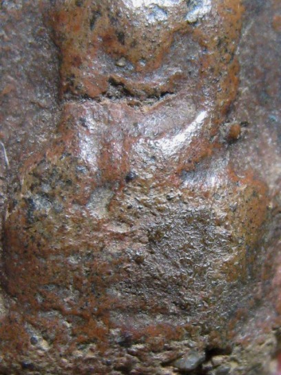 พระสรรค์นั่งไหล่ตรง พิมพ์เล็ก กรุท้ายย่าน เนื้อดิน จ.ชัยนาท มาพร้อมบัตรรับรองความแท้