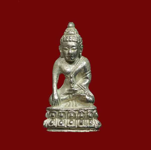 พระชัยวัฒน์เกษม รุ่น ญสส เนื้อเงิน หลวงพ่อเกษม เขมโก ปี 2533 กล่องเดิมหายากคะ  