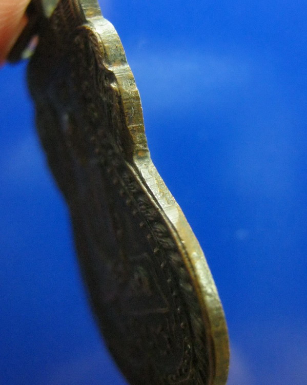 เหรียญหลวงปู่หิ่ม อินทโชโต ออกวัดโคกเขมา