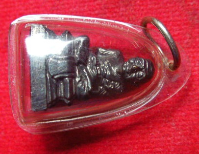 หลวงปู่ทวด ลอยองค์ วัดห้วยมงคล สภาพสวย พร้อมเลี่ยม