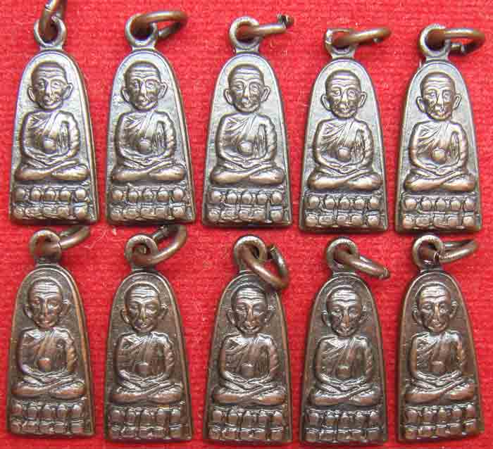 (((วัดใจเคาะเดียวแดง))) หลวงปู่ทวด วัดช้างไห้ ทะเลซุงพิมพ์เล็ก บัวห้าทองแดงรมดำ ปี 08 ยกชุด 10 องค์