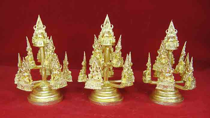 ***ยกขุด 3 ช่อ***พระพุทธชินราชมงคลหล่อช่อ ๙ องค์ เนื้อทองเหลือง ขนาดช่อตั้งบูชา 3 นิ้ว