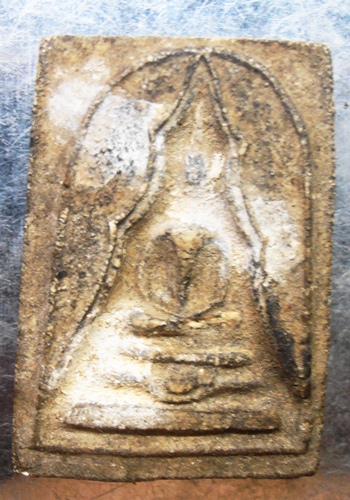 พระสมเด็จแหวกม่านหลังยันต์ หลวงปู่นาค ยุคต้น เก่าๆครับ