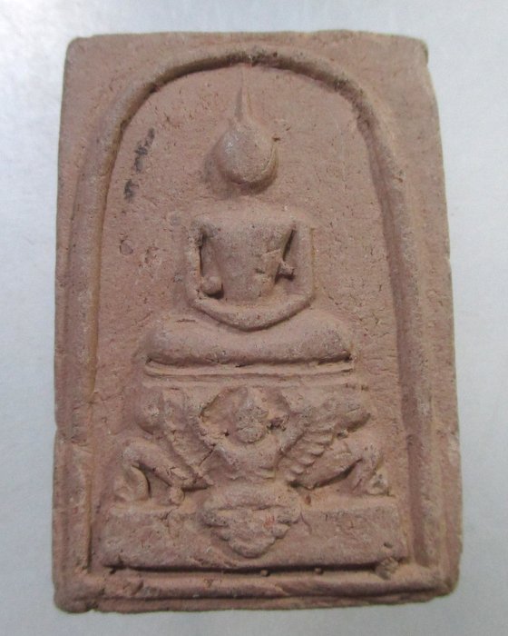 ๒๐ พระสมเด็จฐานครุฑ