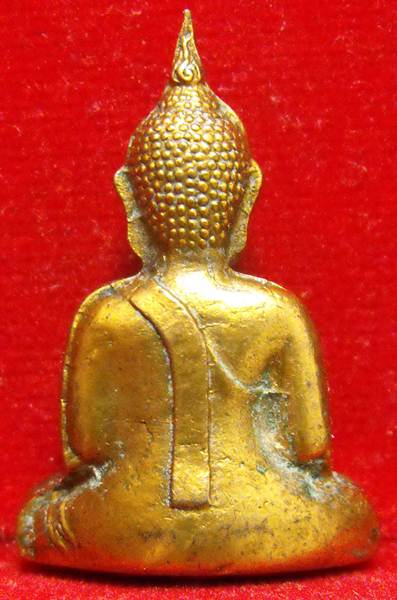 หลวงพ่อพระใส รุ่นแรก ปี2505 พิมพ์ขัดสมาธิ #111