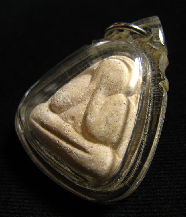 พระปิดตารุ่นแรก เนื้อว่าน 108 ผสมเกศา ชานหมาก หลวงปู่หมุน วัดป่าหนองหล่ม จ.สระแก้ว 2543 (15)