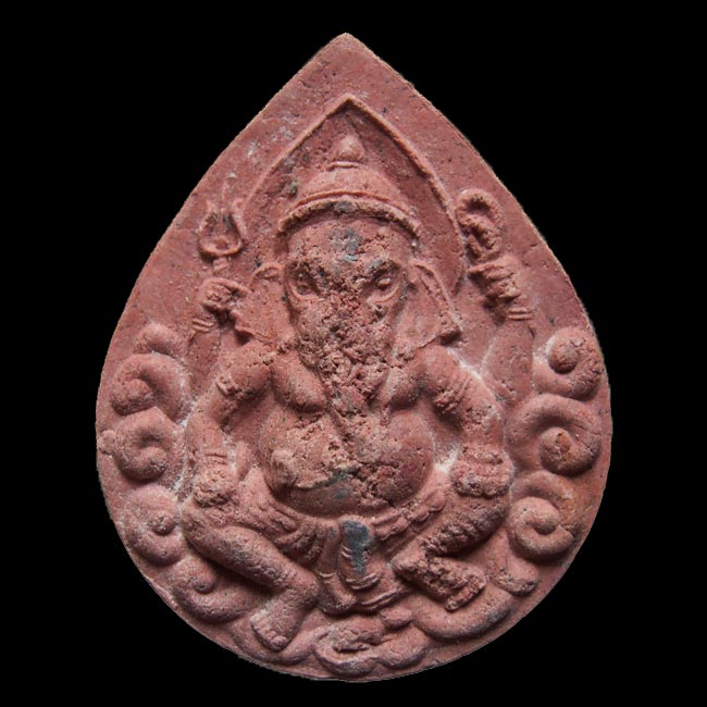 พระพิฆเณศวร์ พระพิฆเนศ เนื้อแก่ผงชมพูนุช หลวงปู่หมุน วัดบ้านจาน ปลุกเสก ออกวัดซับลำใย ปี 2543