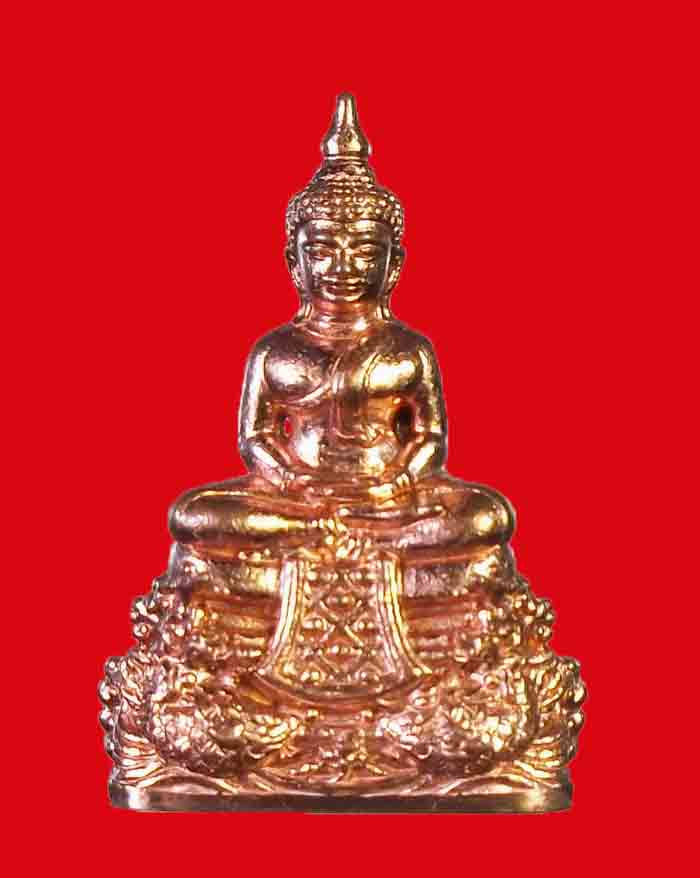 รูปหล่อหลวงพ่อโสธร วัดโสธรวรารามวรวิหาร จ.ฉะเชิงเทรา รุ่นสร้างบารมี 100 ปี เนื้อทองแดง พิมพ์ใหญ่ # 1