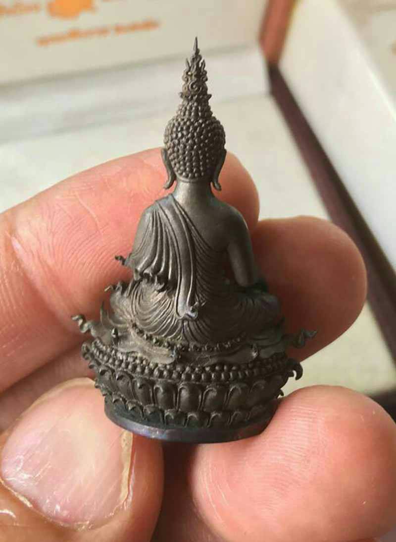 พระกริ่งอาจารย์เฉลิมฃัย พระพุทธประทานยศบารมี