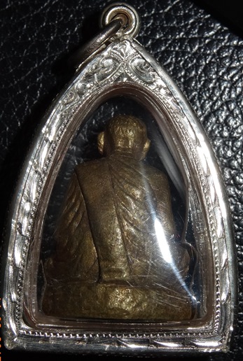 หลวงปู่ทิม รุ่นเปิดพิพิทธภัณฑ์ ภาวนาภิรัตน์ 2557 ลอยองค์เนื้อ นวะโลหะ