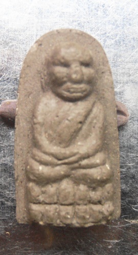 หลวงปู่ทวด หลวงปู่หมุน เนื้อเทา สวยๆครับ