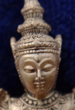 พระแก้วมรกต กรมสรรพสามิต เนื้อเงิน เคาะเดียว 