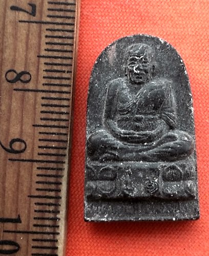 เริ่ม 10 บาท กับ พระเนื้อผงหลวงปู่ทวด วัดช้างให้...CS69