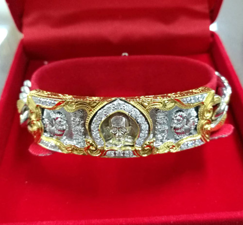 เลสหลวงพ่อรวย วัดตะโก รุ่น ไตรมาส59 รวยรวยรวย หนัก 4 บาท No.๔๒๗๒ ป้ายแดง เลี่ยมทองคำแท้ทั้งตัวและสาย