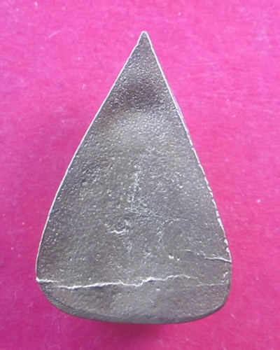 เหรียญพระพุทธชินราชใบมะยม  รุ่นมิตรภาพ 49 เนื้อทองโบราณ