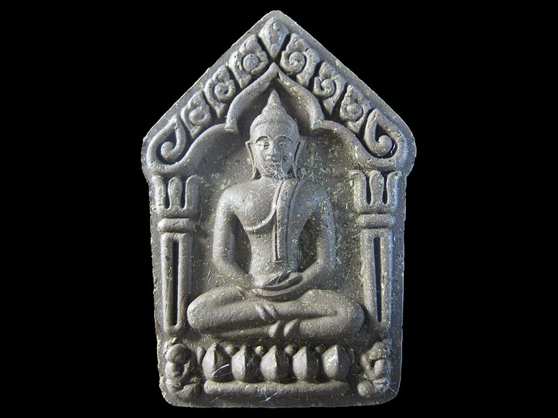 พระขุนแผนผงพรายกุาร รุ่นเศรษฐีบูรพา  กฐิน วัดอีแงว จันทบุรี อธิฐานจิตเดี่ยวโดย พระอาจารย์บัว