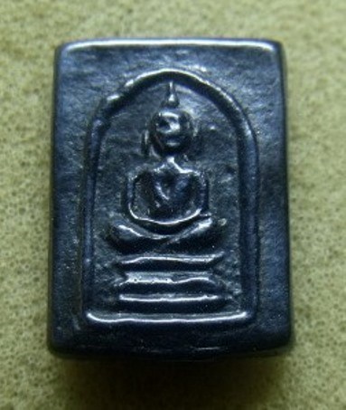 **วัดใจ**พระสมเด็จพิมพ์คะแนน หลังยันต์ เนื้อเมฆพัตร เก่าไม่ทราบที่**สวยๆ เชิญชมครับ 