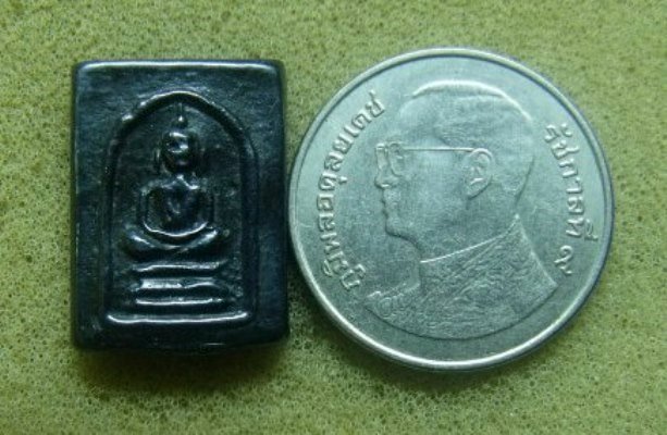 **วัดใจ**พระสมเด็จพิมพ์คะแนน หลังยันต์ เนื้อเมฆพัตร เก่าไม่ทราบที่**สวยๆ เชิญชมครับ 