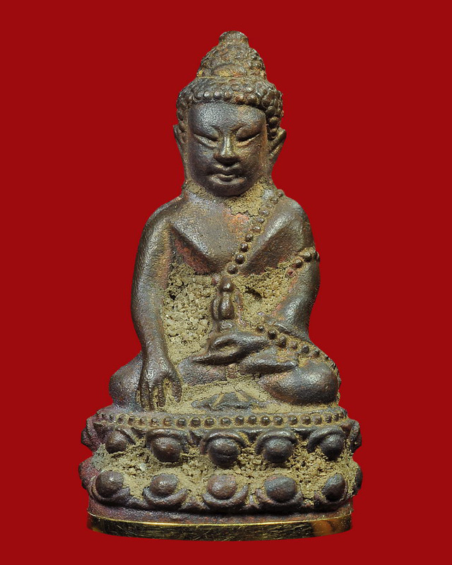 พระกริ่ง ชินบัญชร มหาปราบ เนื้อนวโลหะก้นทองคำ มูลนิธิหลวงปู่ทิมสร้าง ๒๕๔๖ No.๑๙๐