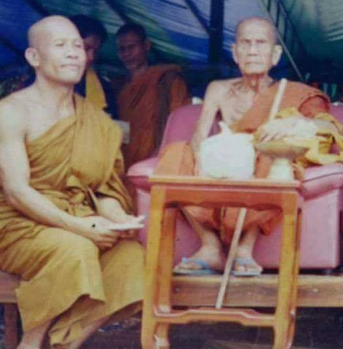 พระปิดตามหาลาภ หลวงปู่หมุนดำริ หลวงปู่คำหาญสร้าง ปี40 หลวงปู่หมุนอธิษฐานจิตเสกเดี่ยว พิมพ์เล็ก