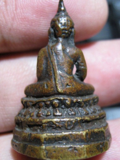 พระกริ่งรักษาดินแดน ปี2513 เนื้อทองเหลือง จ.กรุงเทพฯ ท่านเจ้าคุณนรฯ ปลุกเสก มาพร้อมบัตรรับรองความแท้