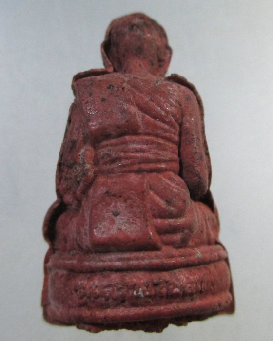 ๒๐ พระผงรูปเหมือนลอยองค์ หลวงปู่โทน กันตสีโล วัดเขาน้อยคีรีวัน จ ชลบุรี
