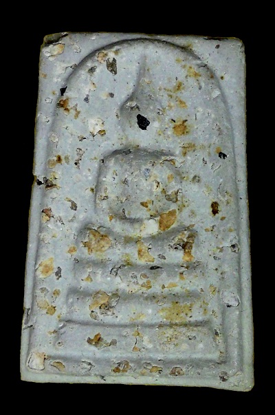 พระสมเด็จบางขุนพรหม ปี 43 พิมพ์เจดีย์ เนื้อพิเศษ โรยผงเก่า พร้อมกล่องครับ