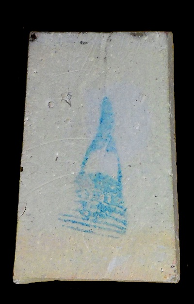 พระสมเด็จบางขุนพรหม ปี 43 พิมพ์เจดีย์ เนื้อพิเศษ โรยผงเก่า พร้อมกล่องครับ