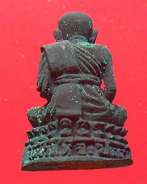  รูปหล่อ หลวงปู่ทวด พระประจำปีวัดช้างให้ พิมพ์เล็ก อุดกริ่ง ก้นตัวนะ