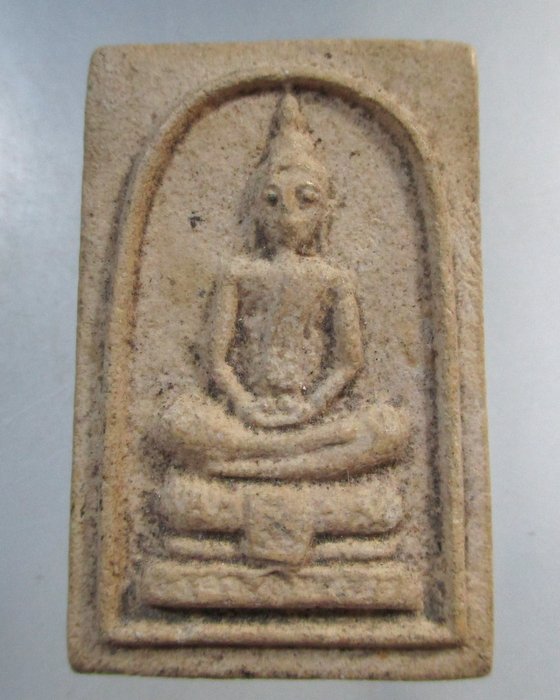 ๒๐ พระพุทธเนื้อผง