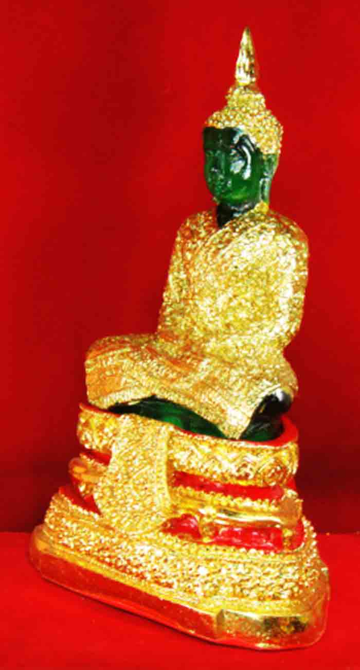 *** พระแก้วมรกต พิมพ์ทรงเครื่องฤดูหนาว***