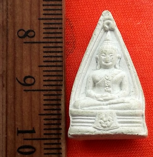 เริ่ม 10 บาท กับ พระผงหลวงพ่อพุทธโสธร....CY455