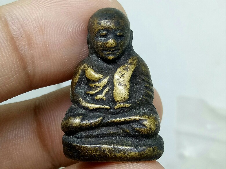 รูปหล่อหลวงพ่อเงิน พิมพ์นิยมบี