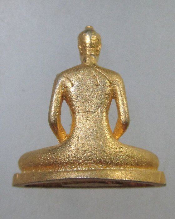 รูปหล่อกะไหล่ทอง พระธรรมกาย 