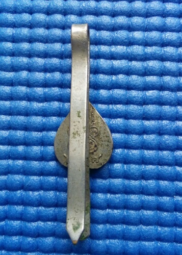 แหนบหลวงพ่อโสธร พิมพ์ใบโพธิ์ พศ.2507 เนื้ออัปก้า หายาก