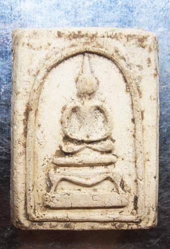 พระสมเด็จพิมพ์ขาโต๊ะหลวงปู่นาค สวยๆครับ