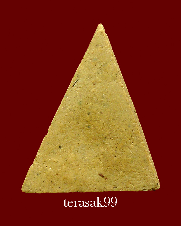 พระนางกวักสามเหลี่ยมมียันต์ เนื้อผงว่านน้ำมันผสมพลอยเสก  หลวงพ่อกวย วัดโฆสิตาราม จ.ชัยนาท